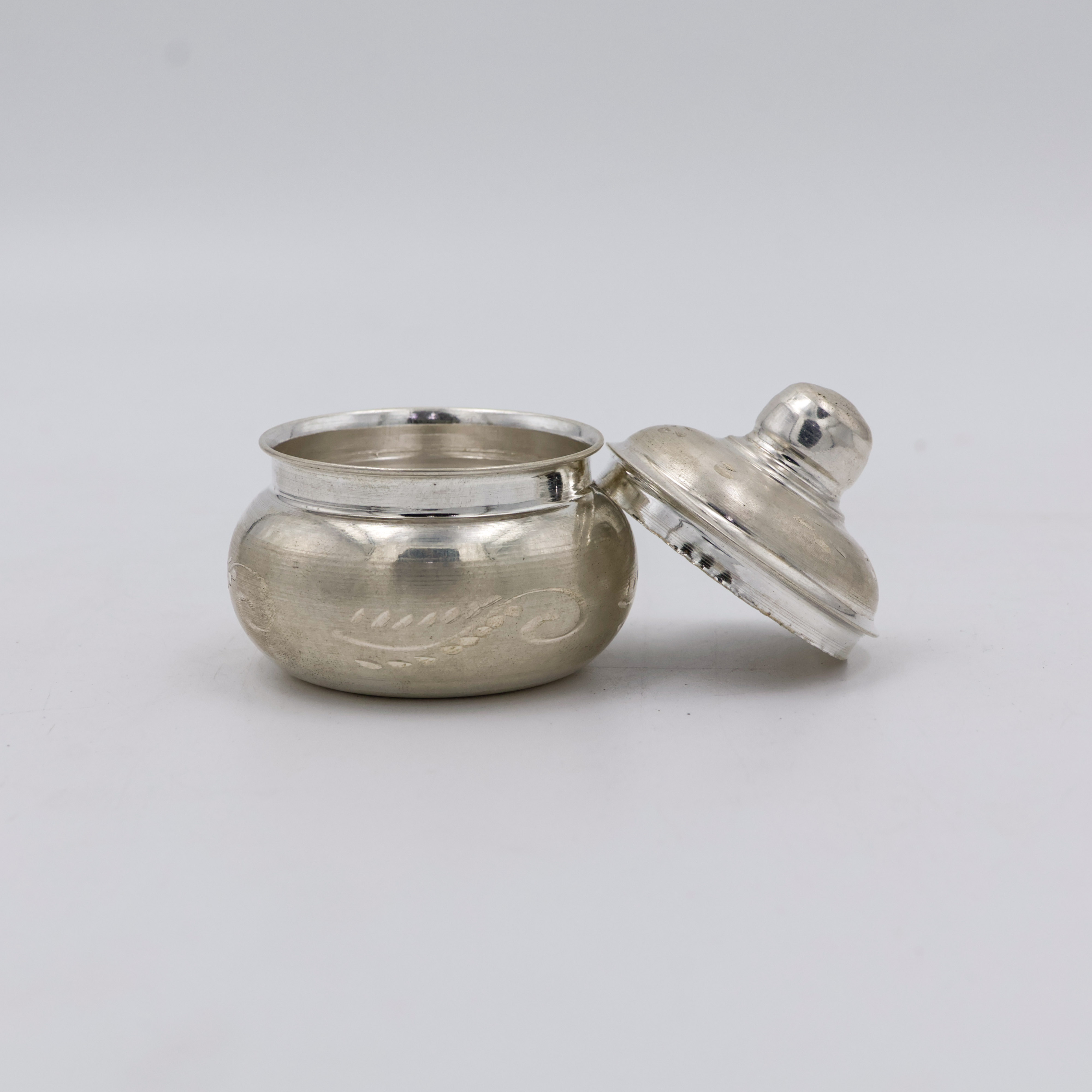 New Akshaya Jewellers - Silver Kum Kum Dabbi